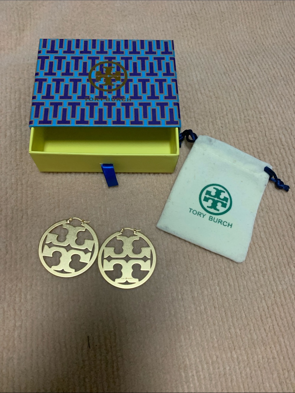Tory Burch Gold Cutout Round Logo Hoop Earrings - Picture 3 of 5
